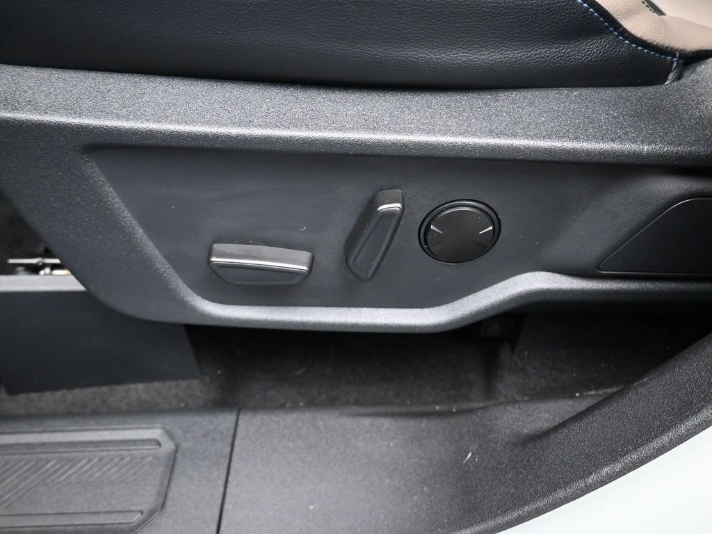 Used 2023 Ford Bronco Wildtrak image 6