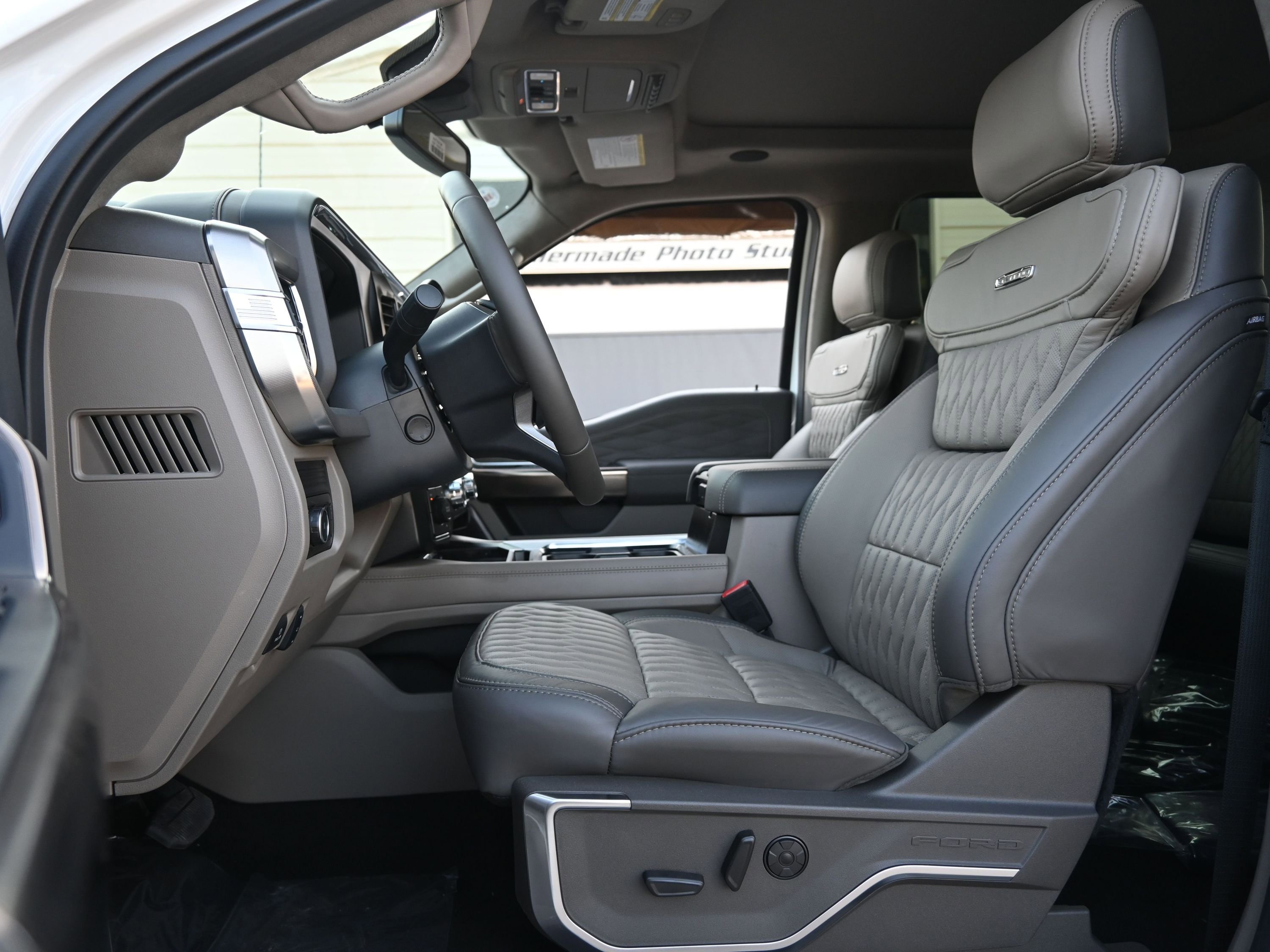 New 2026 Ford F450 Platinum w/ Platinum Plus Package image 20