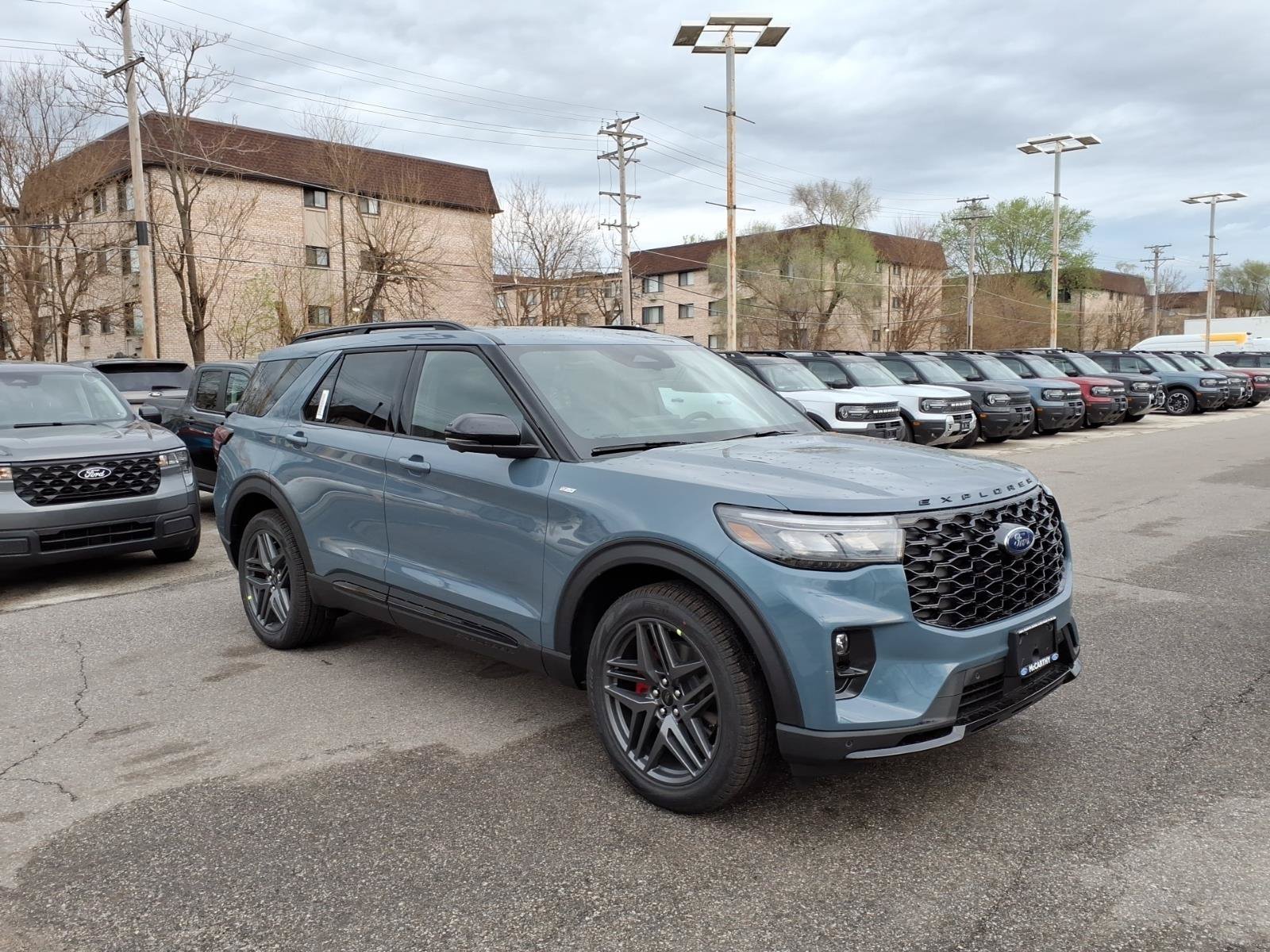 New 2026 Ford Explorer ST-Line w/ ST-Line Street Pack