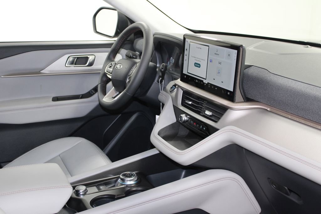 New 2026 Ford Explorer Active w/ Active Comfort Package image 30