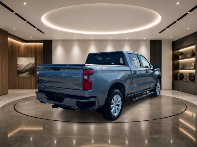 Used 2020 Chevrolet Silverado 1500 Custom w/ Custom Value Package AWD/4WD image 4