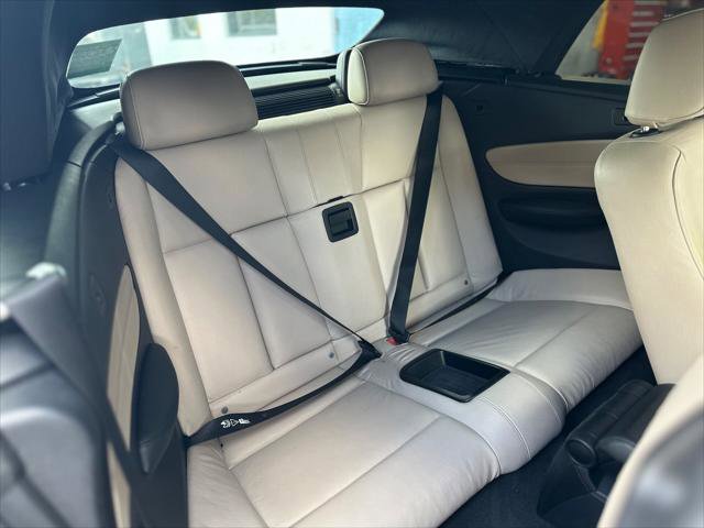 Used 2012 BMW 128i Convertible image 18