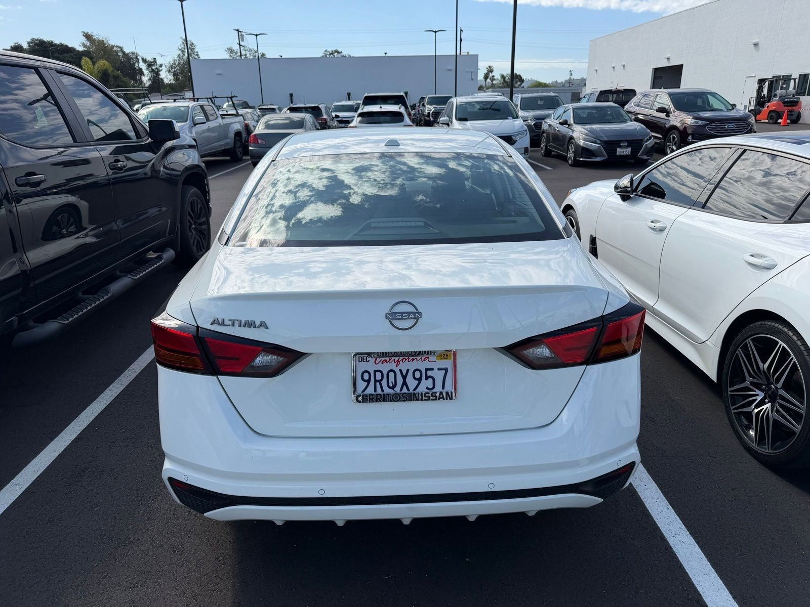 Used 2025 Nissan Altima 2.5 S image 5