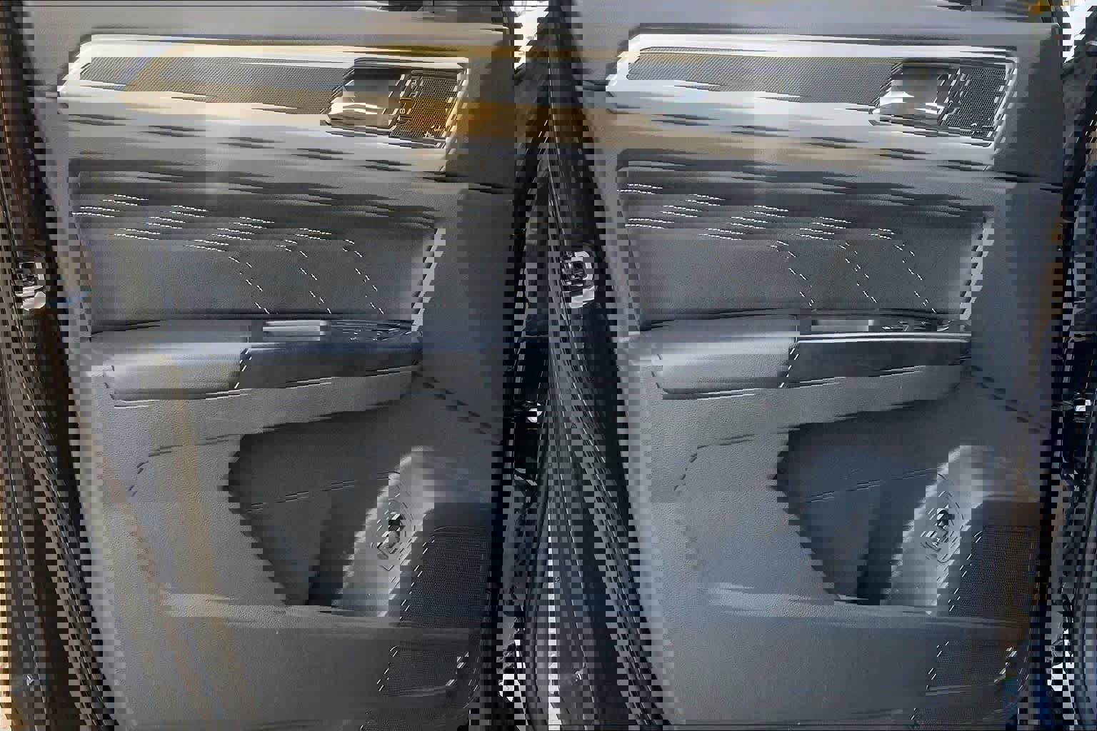 Used 2020 Volkswagen Atlas Cross Sport SEL Premium R-Line image 22