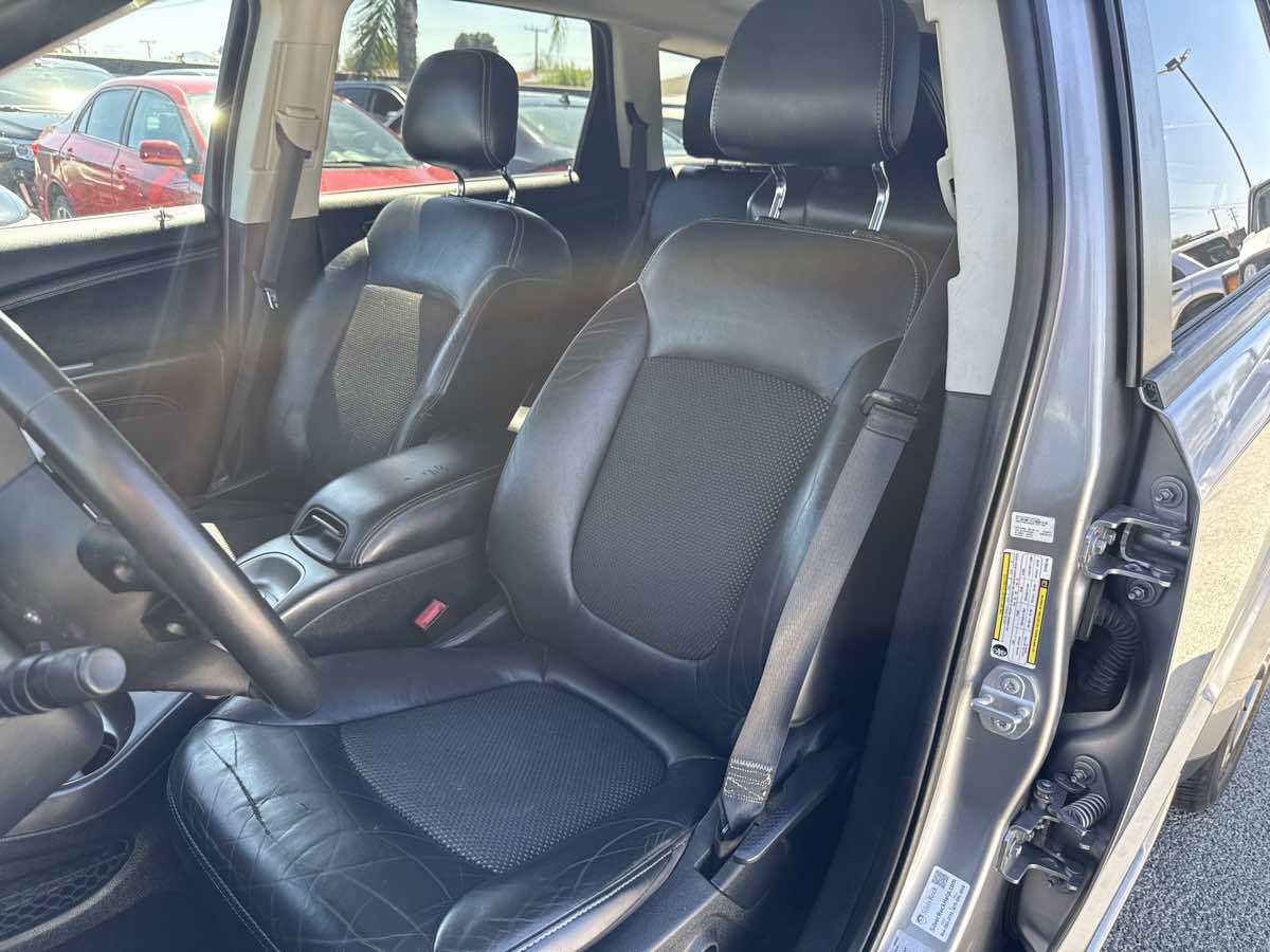 Used 2017 Dodge Journey Crossroad image 8