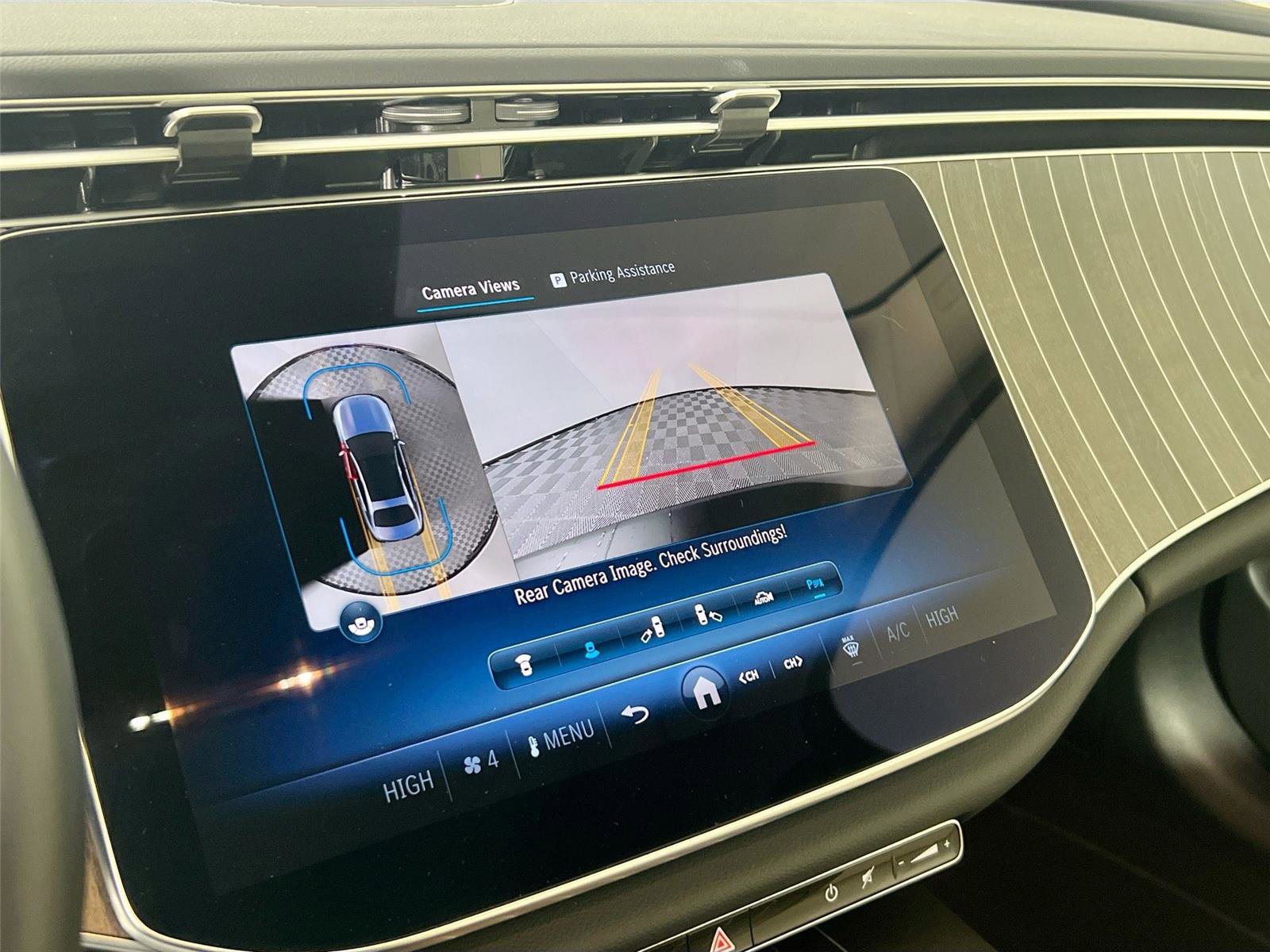 Used 2025 Mercedes-Benz E 350 4MATIC Sedan image 13