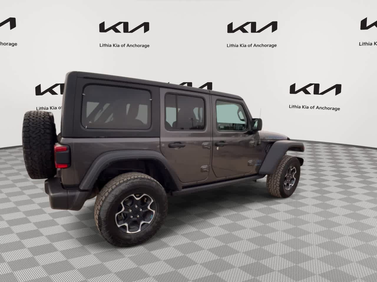 Used 2023 Jeep Wrangler Unlimited Rubicon 4xe w/ Cold Weather Group AWD/4WD image 2