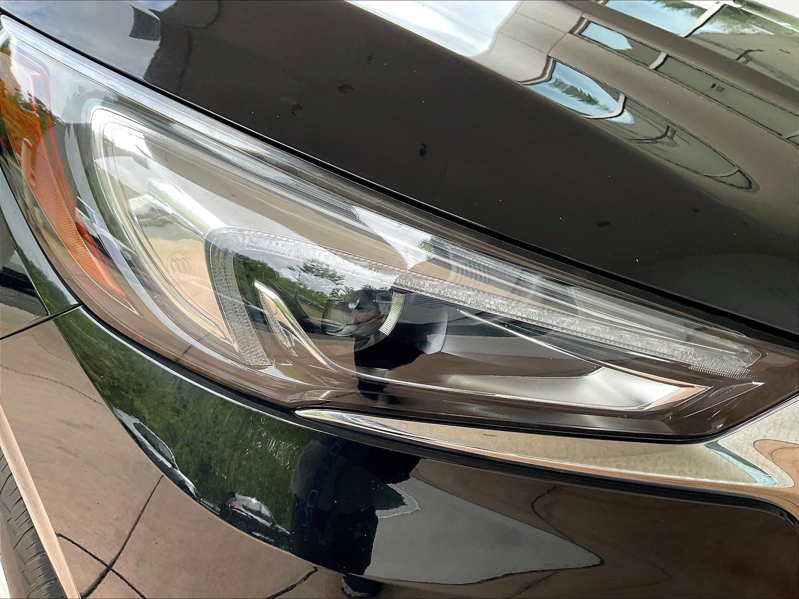 Used 2021 Buick Enclave Essence FWD image 32