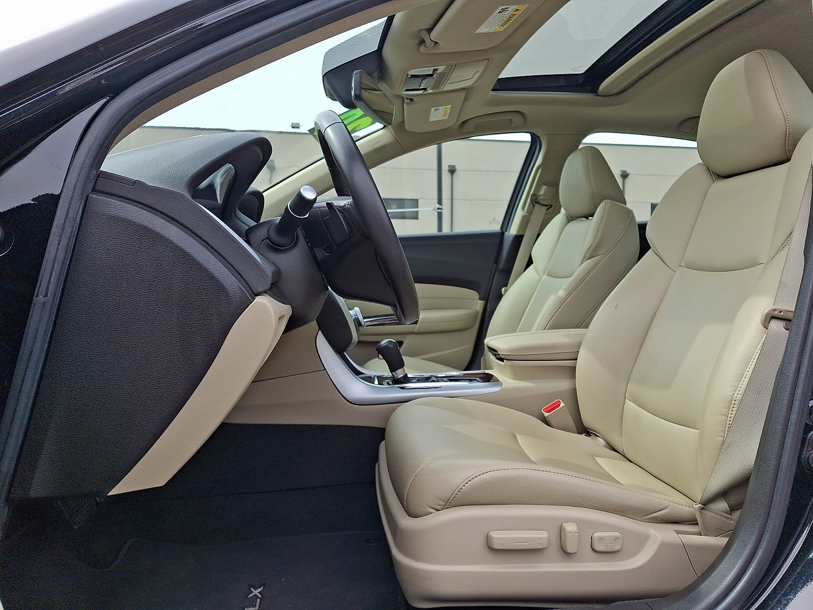 Used 2020 Acura TLX image 13