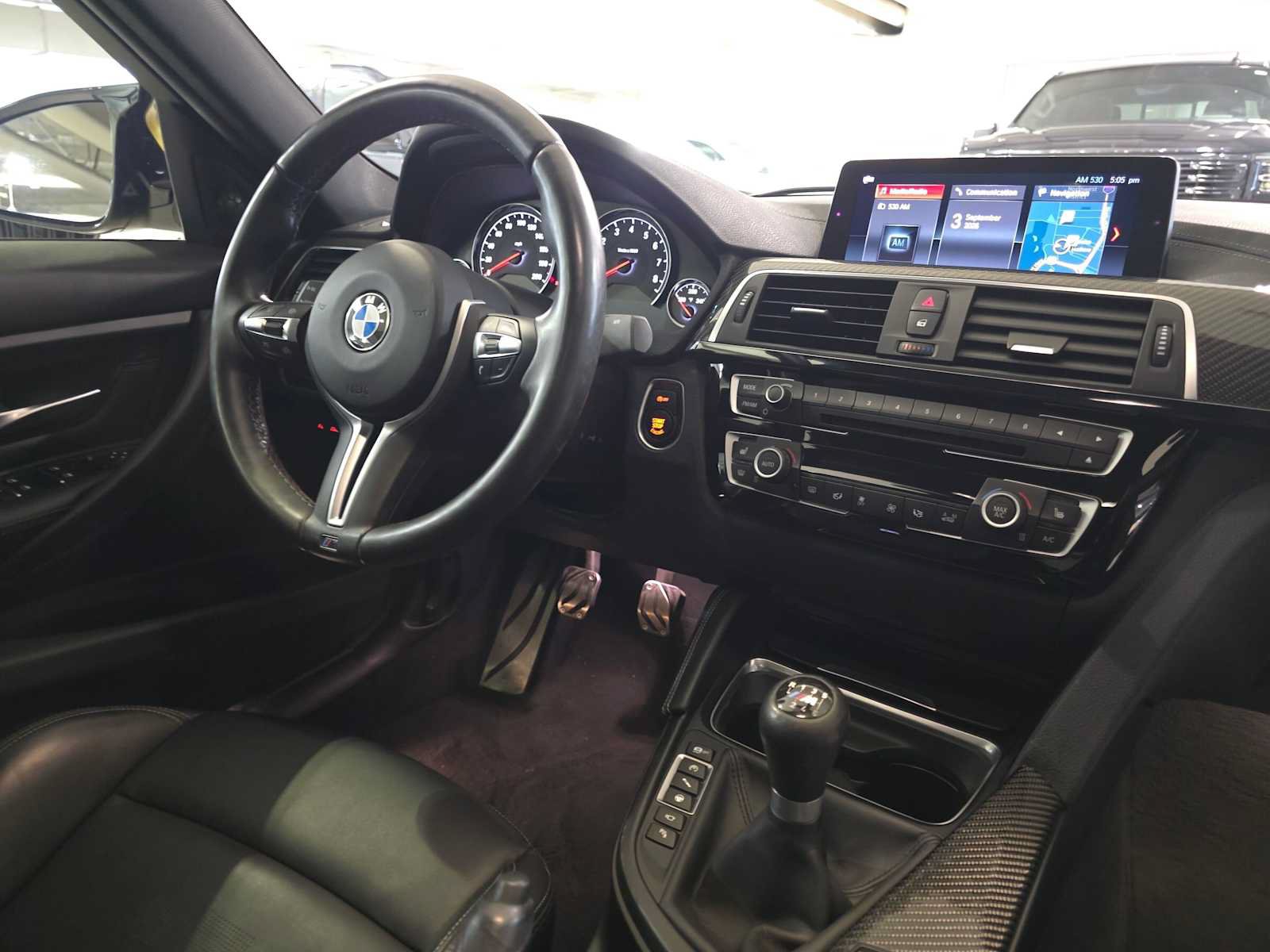 Used 2018 BMW M3 RWD image 11