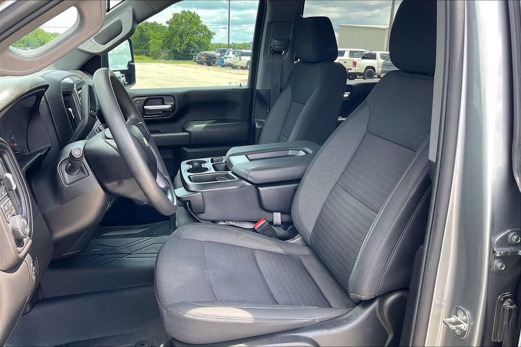 Used 2024 Chevrolet Silverado 2500 Custom w/ Custom Value Package AWD/4WD image 18