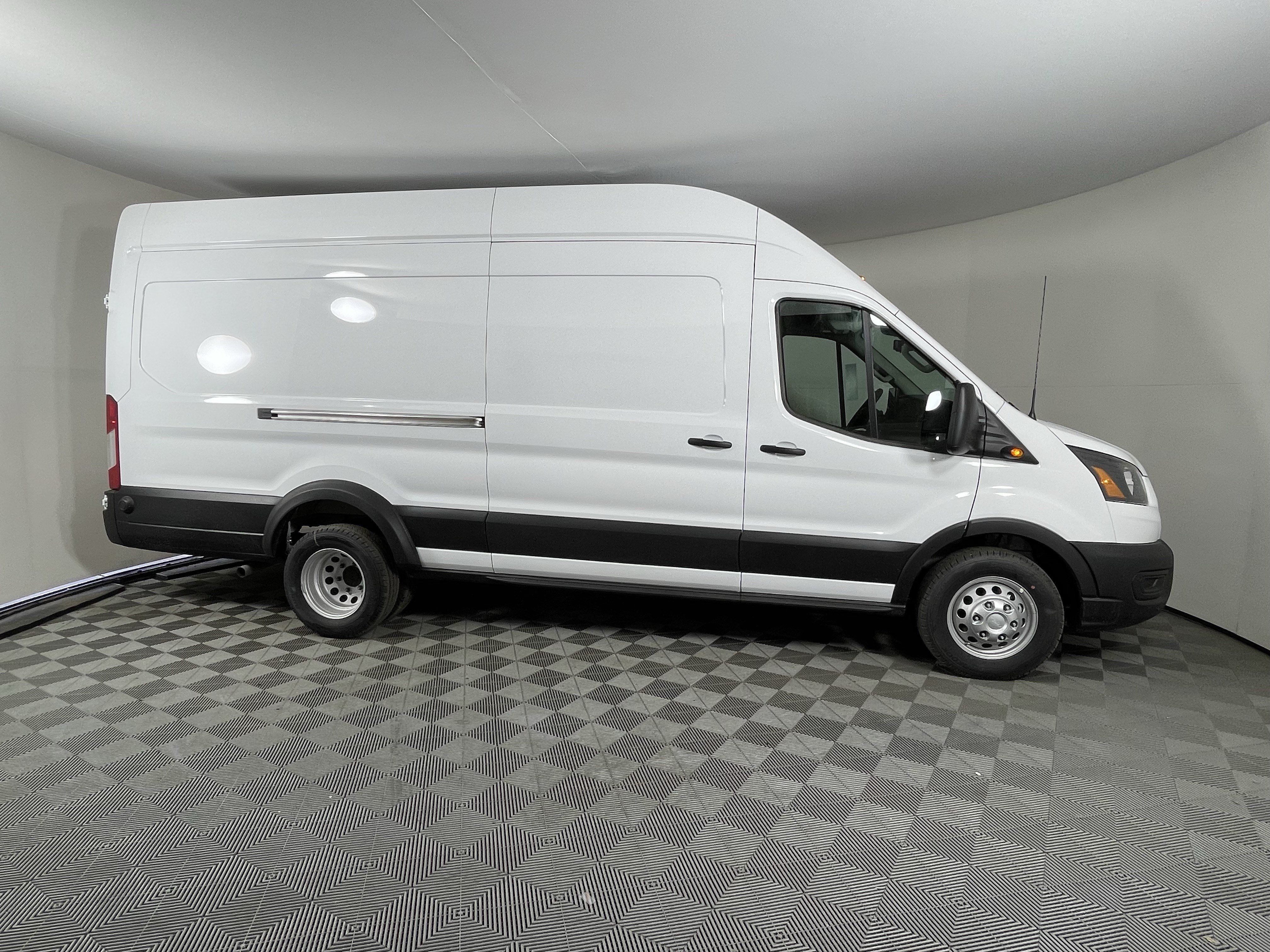 New 2026 Ford Transit 350 148 High Roof Extended DRW AWD/4WD image 6