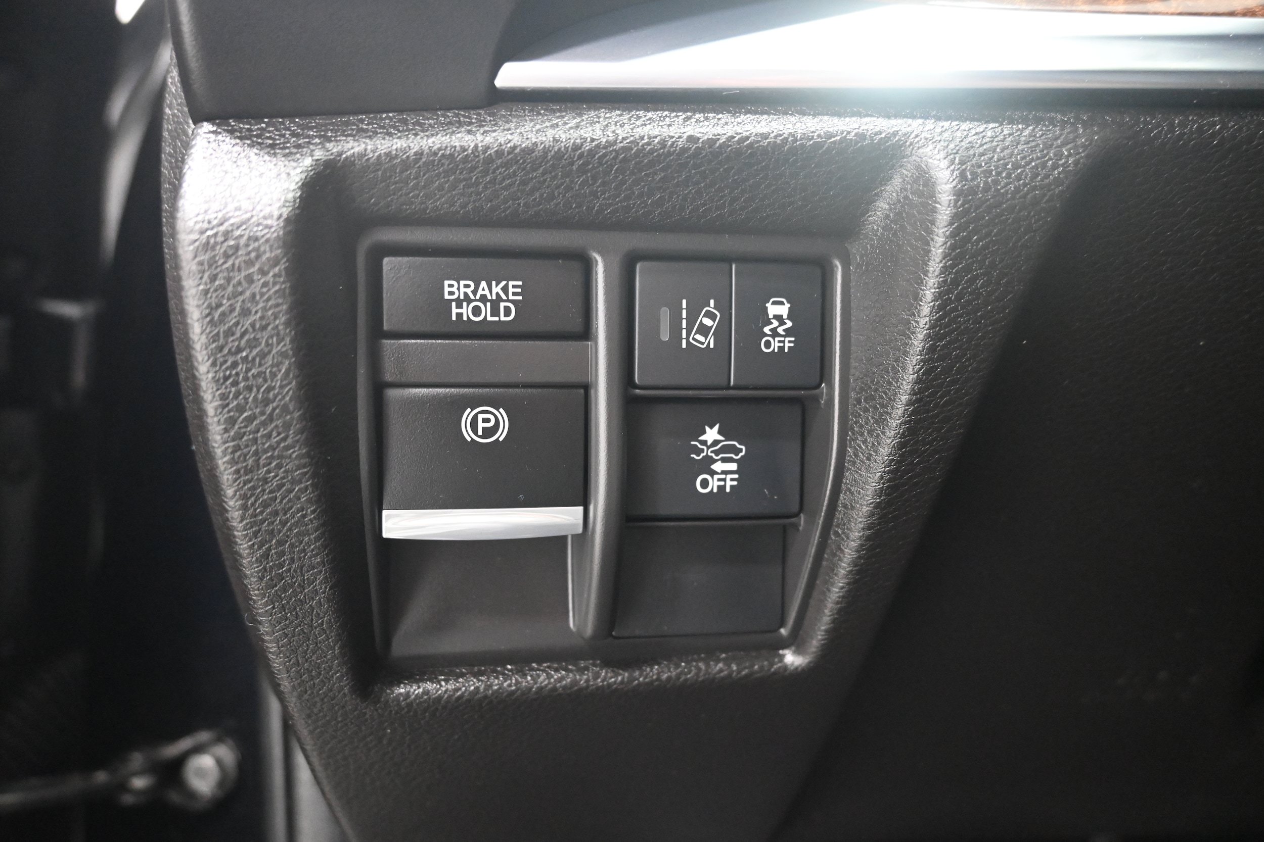 Used 2020 Acura MDX SH-AWD image 9