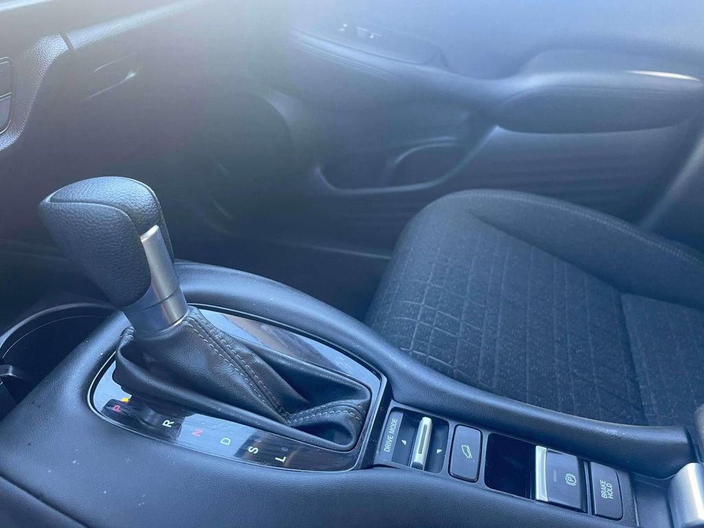 Certified 2024 Honda HR-V LX image 28