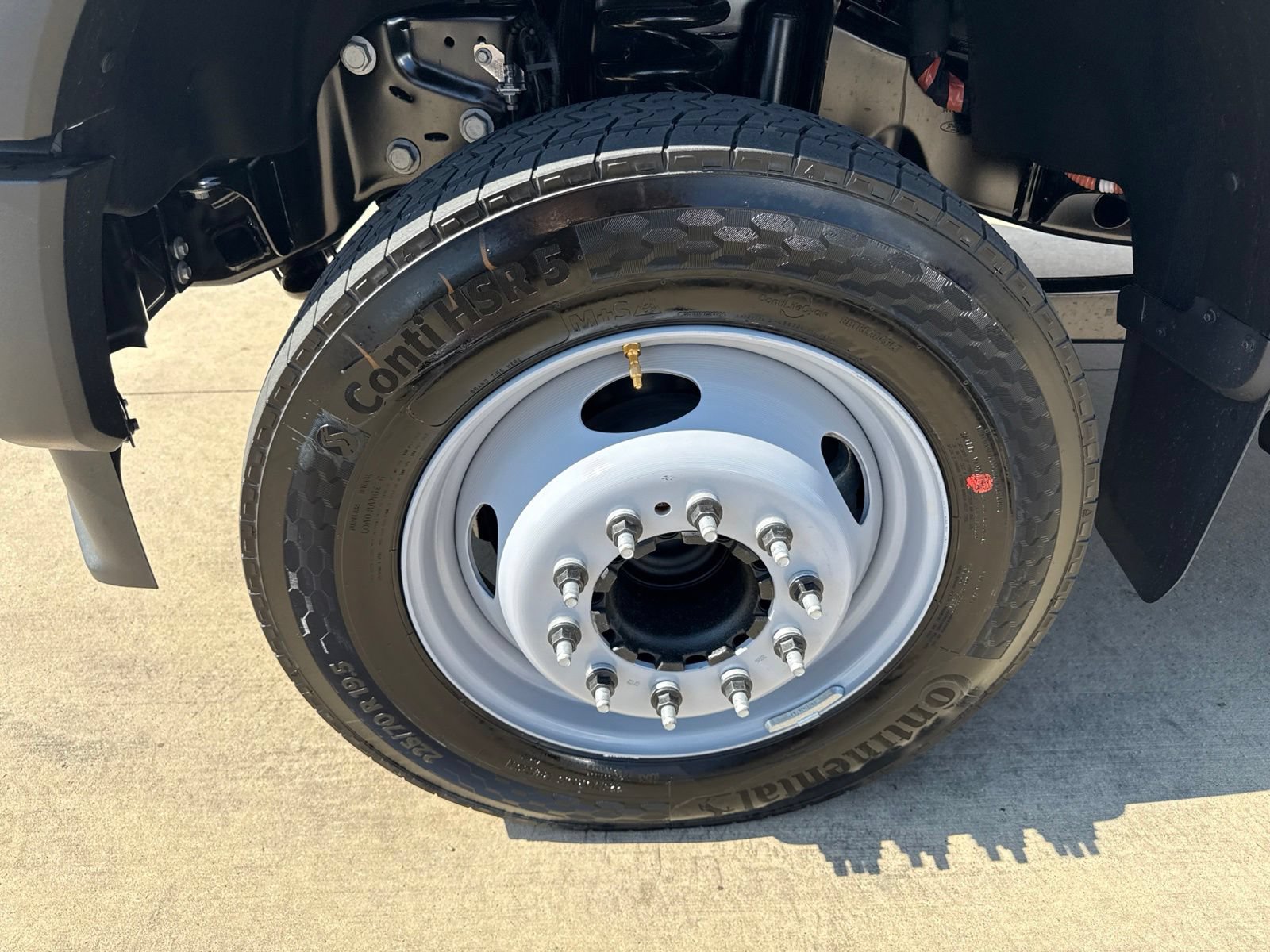 New 2026 Ford F550 2WD Regular Cab Super Duty image 10