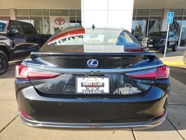 Used 2022 Lexus ES 300h w/ Luxury Package image 9