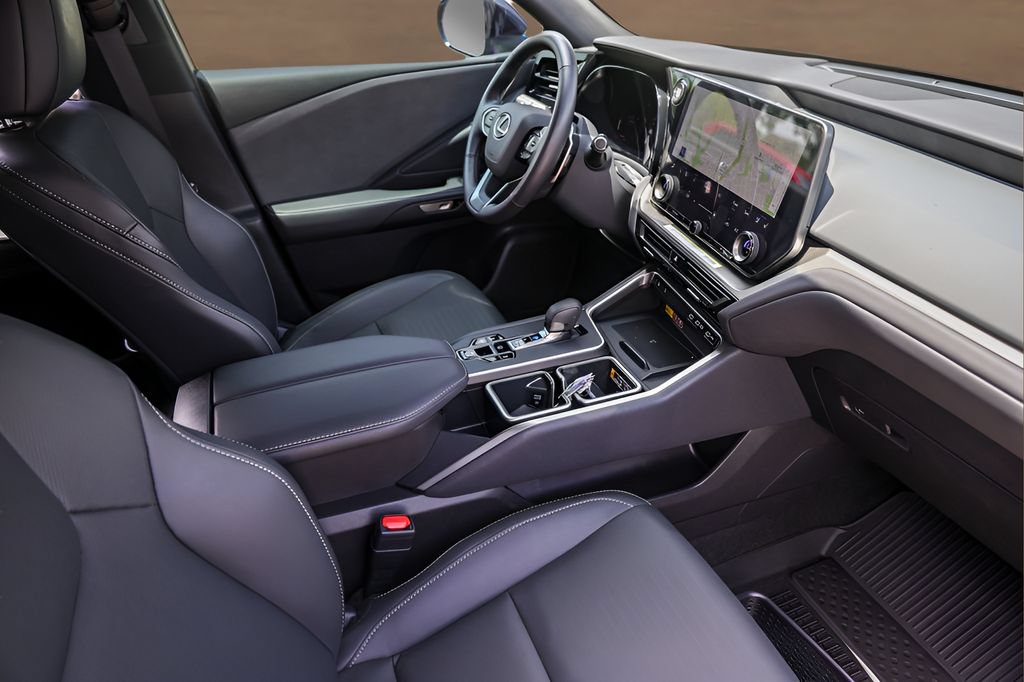 Used 2025 Lexus TX 350 AWD w/ Technology Package image 29