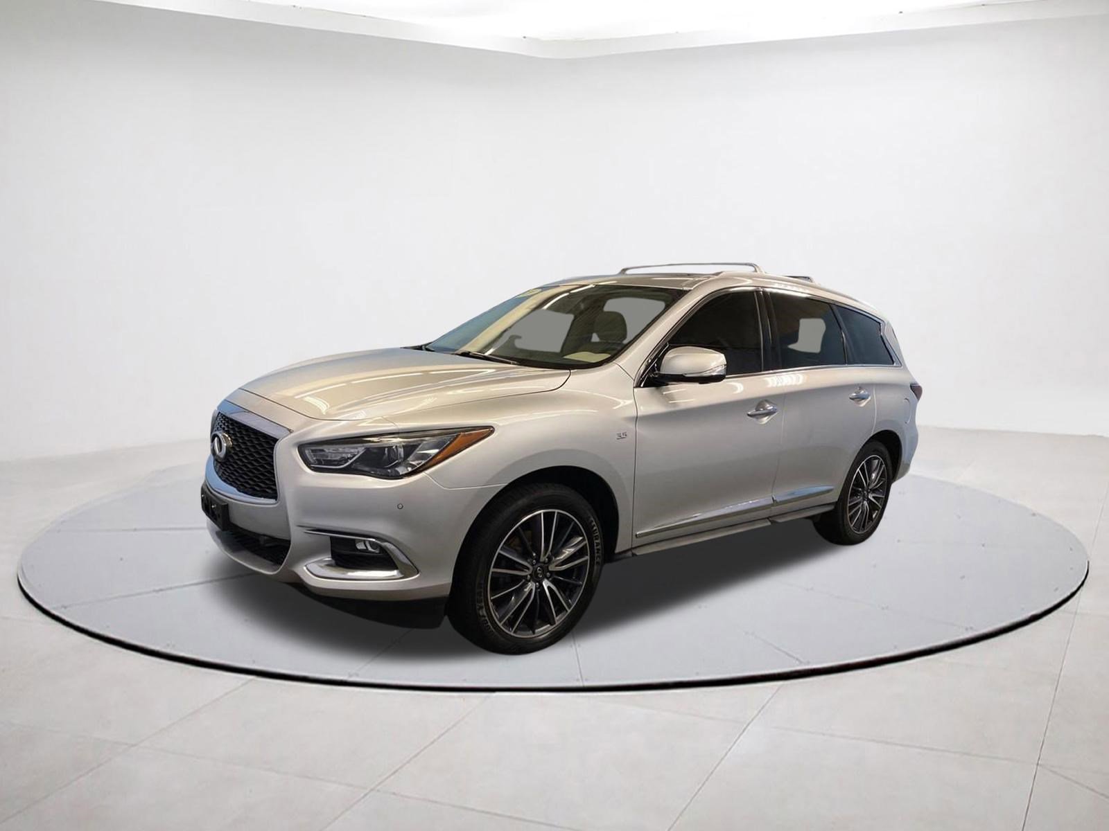 Used 2020 INFINITI QX60 Luxe w/ Sensory Package AWD/4WD image 3