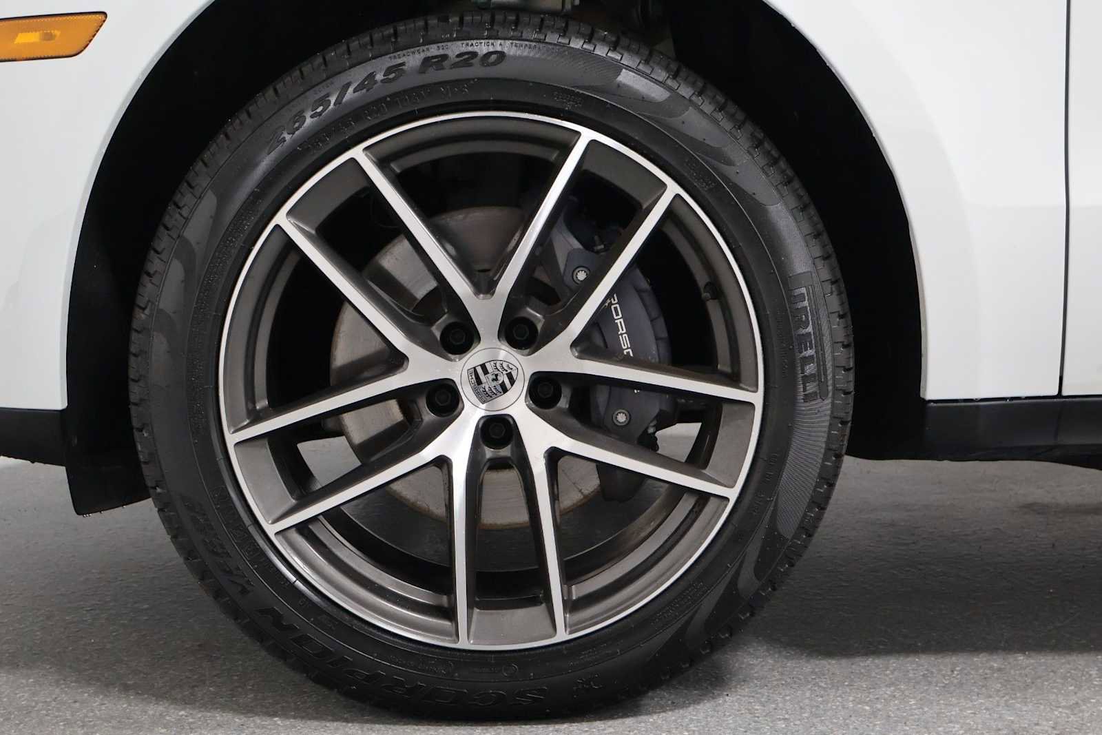 Used 2026 Porsche Macan AWD/4WD image 40