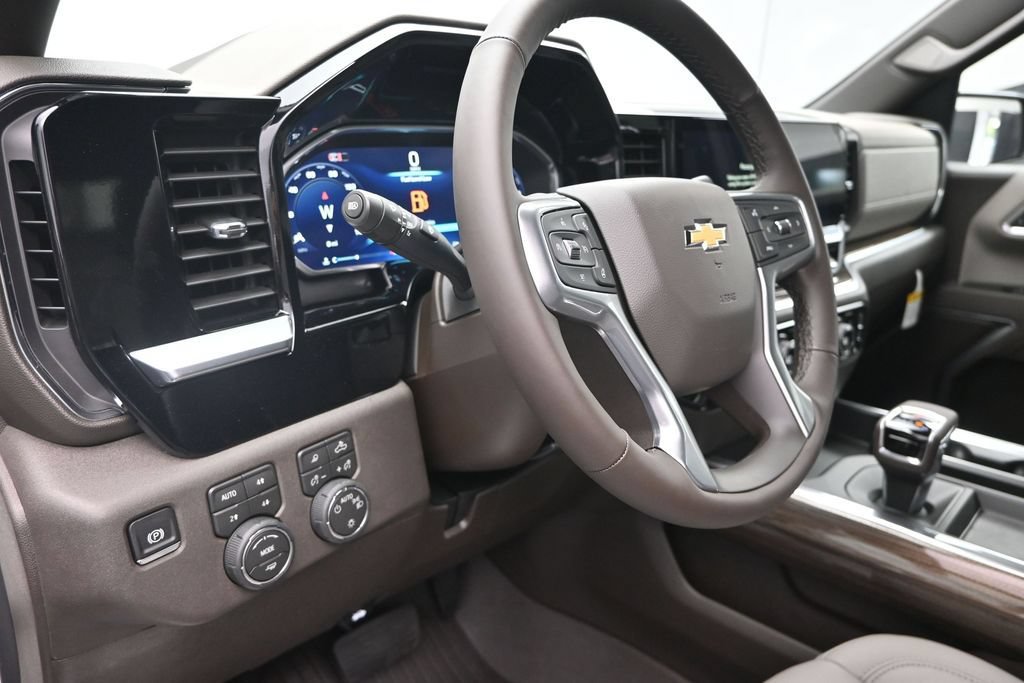 New 2026 Chevrolet Silverado 1500 LT w/ Z71 Off-Road Package AWD/4WD image 12