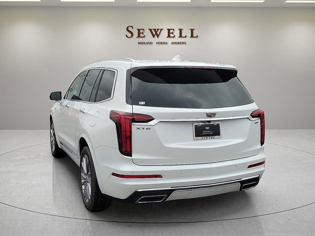 Used 2023 Cadillac XT6 Premium Luxury w/ Technology Package FWD image 3