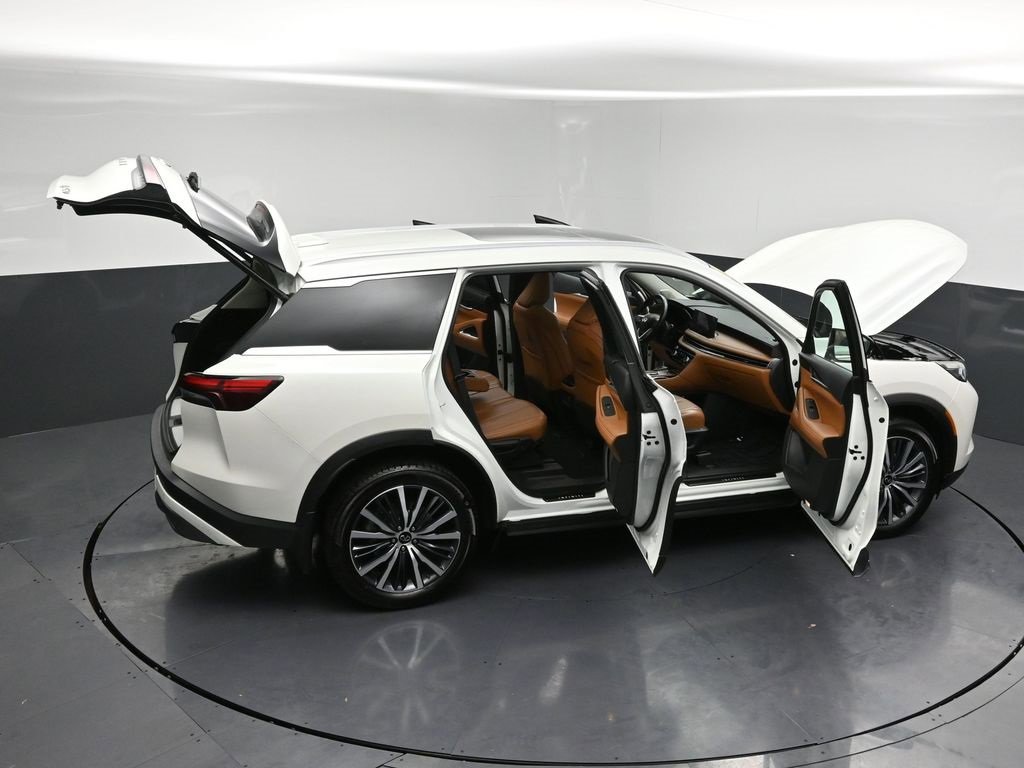 Used 2023 INFINITI QX60 Sensory w/ Vision Package image 33