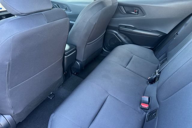 Certified 2025 Toyota Prius LE FWD image 16