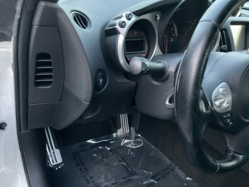 Used 2020 Nissan 370Z Touring Sport image 14