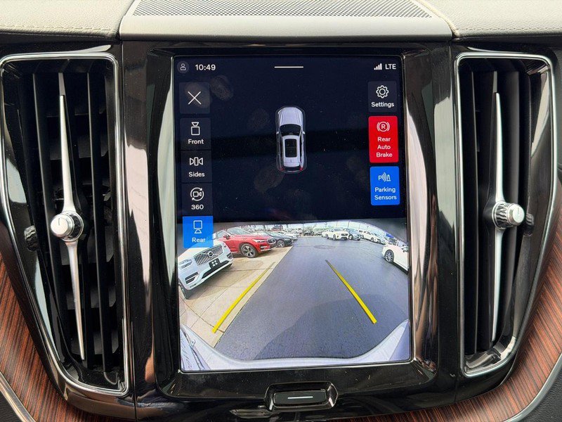 Certified 2023 Volvo XC60 B6 Ultimate w/ Protection Package Premier AWD/4WD image 24