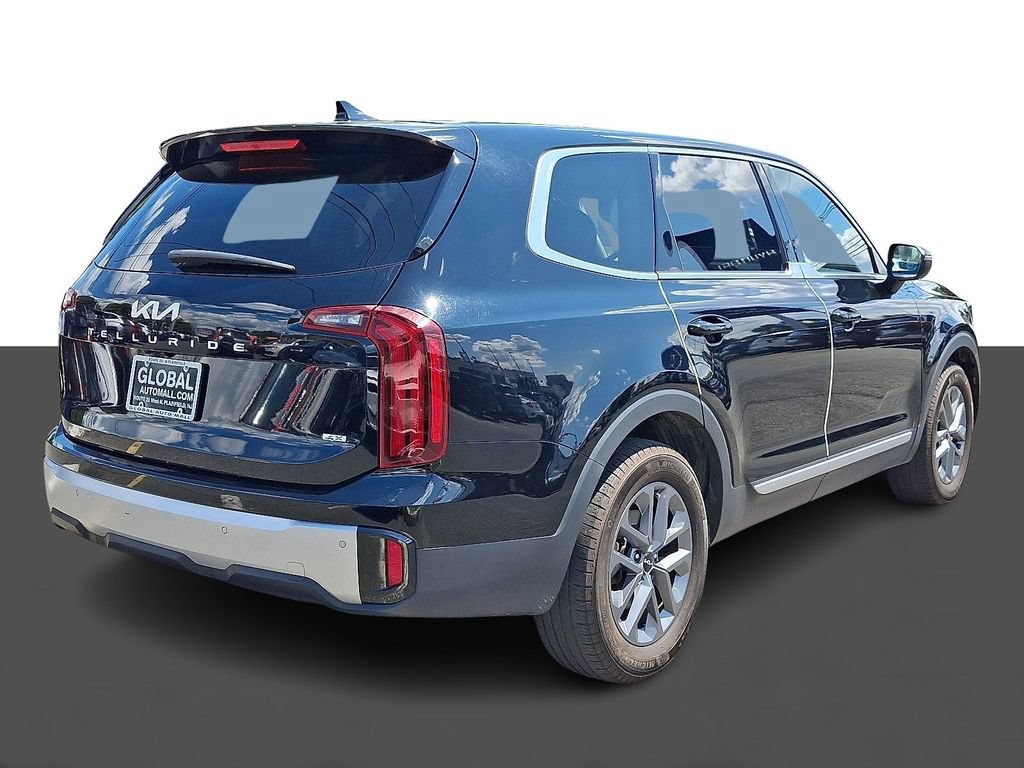 Used 2024 Kia Telluride LX AWD/4WD image 7