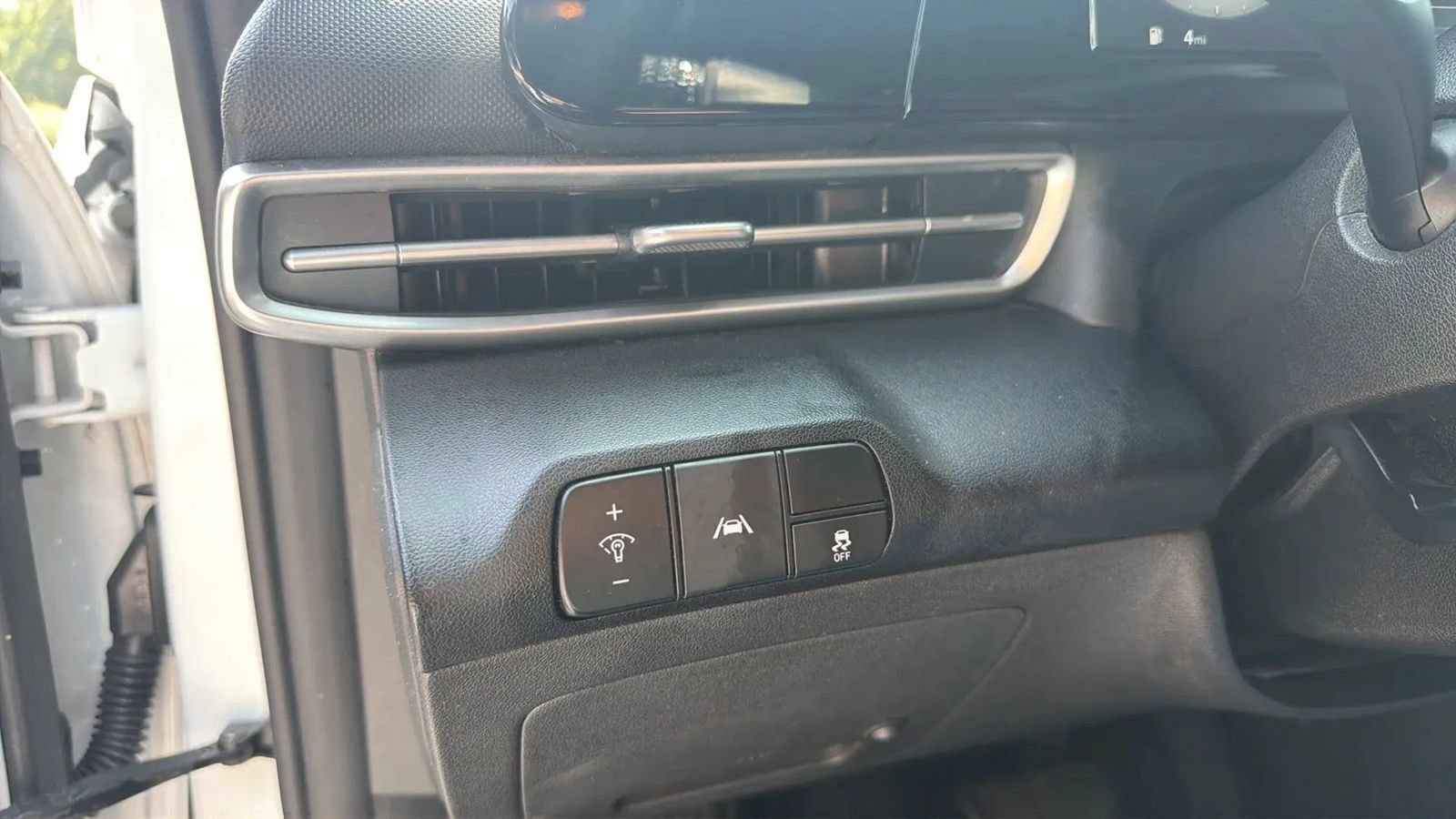 Used 2021 Hyundai Elantra SEL w/ Convenience Package FWD image 11