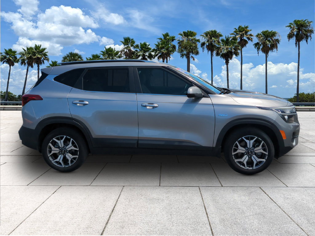 Used 2021 Kia Seltos EX AWD/4WD image 8