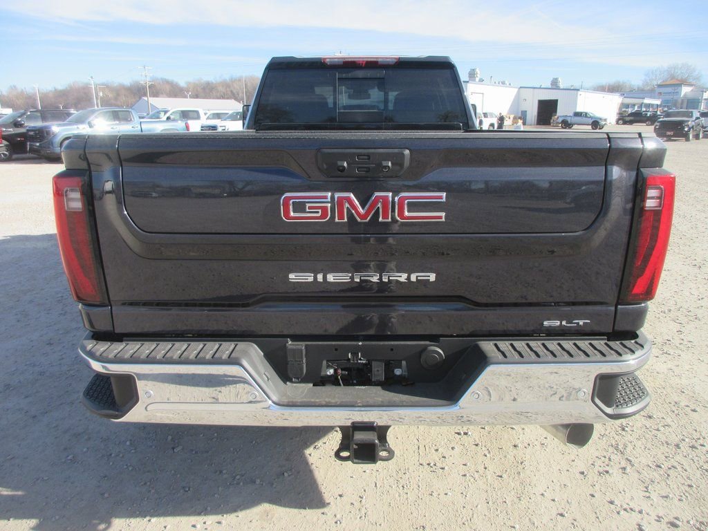 New 2026 GMC Sierra 3500 SLT w/ SLT Premium Package image 6