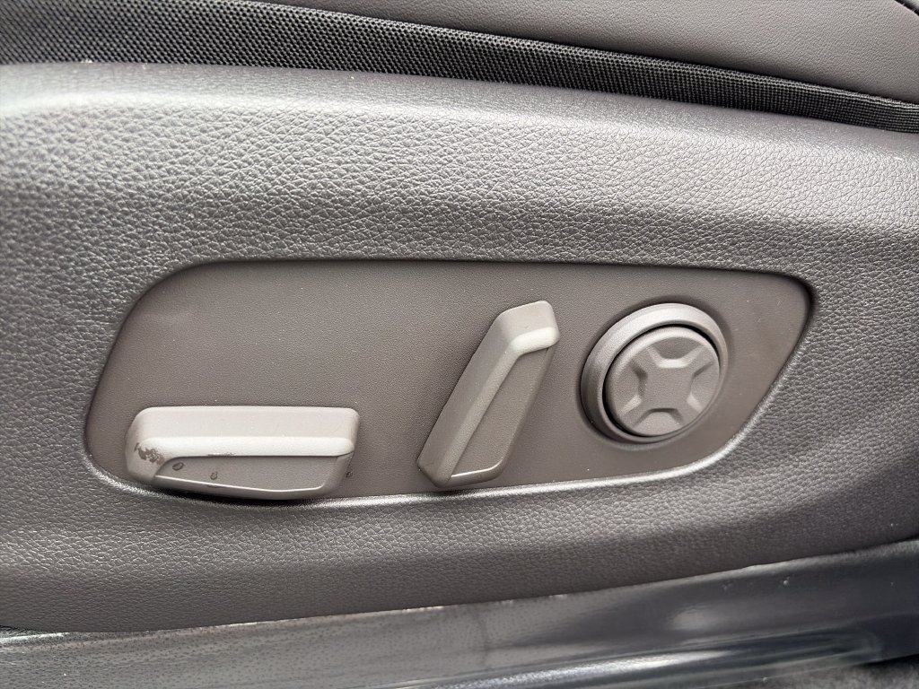New 2027 Kia Carnival FWD image 15