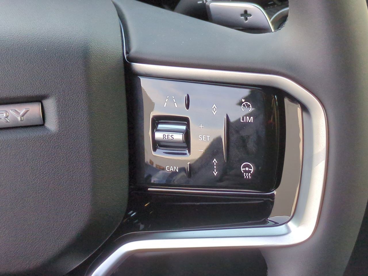 New 2026 Land Rover Discovery Sport Landmark image 12