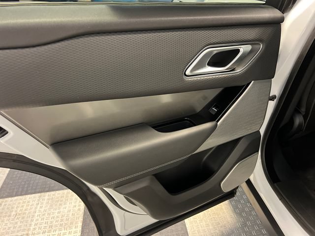 Used 2019 Land Rover Range Rover Velar S AWD/4WD image 18