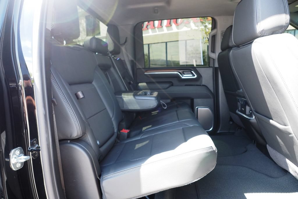 Used 2026 GMC Sierra 3500 Denali w/ Technology Package AWD/4WD image 22
