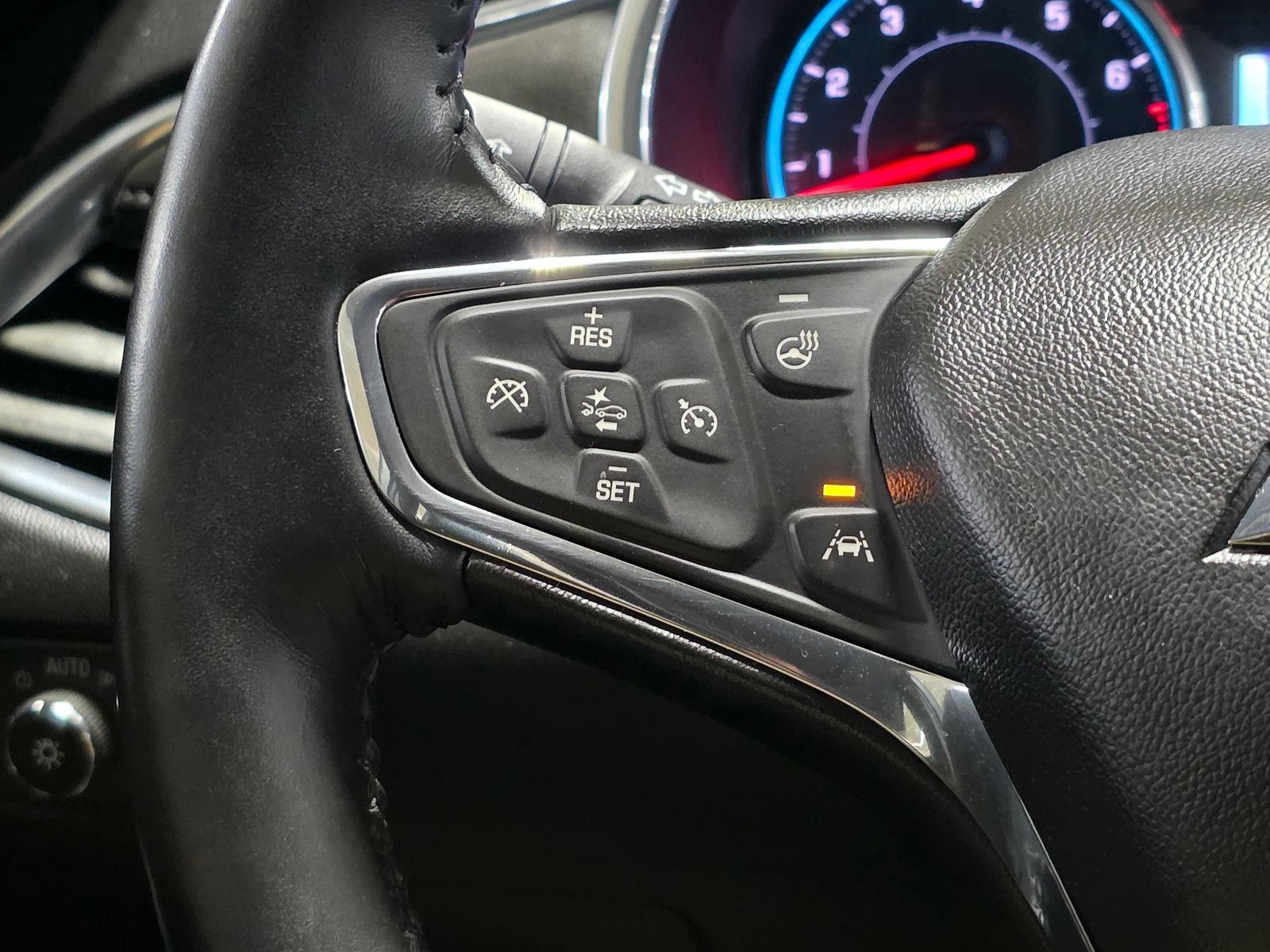 Used 2017 Chevrolet Malibu Premier w/ Premier Sun and Wheel Package FWD image 33