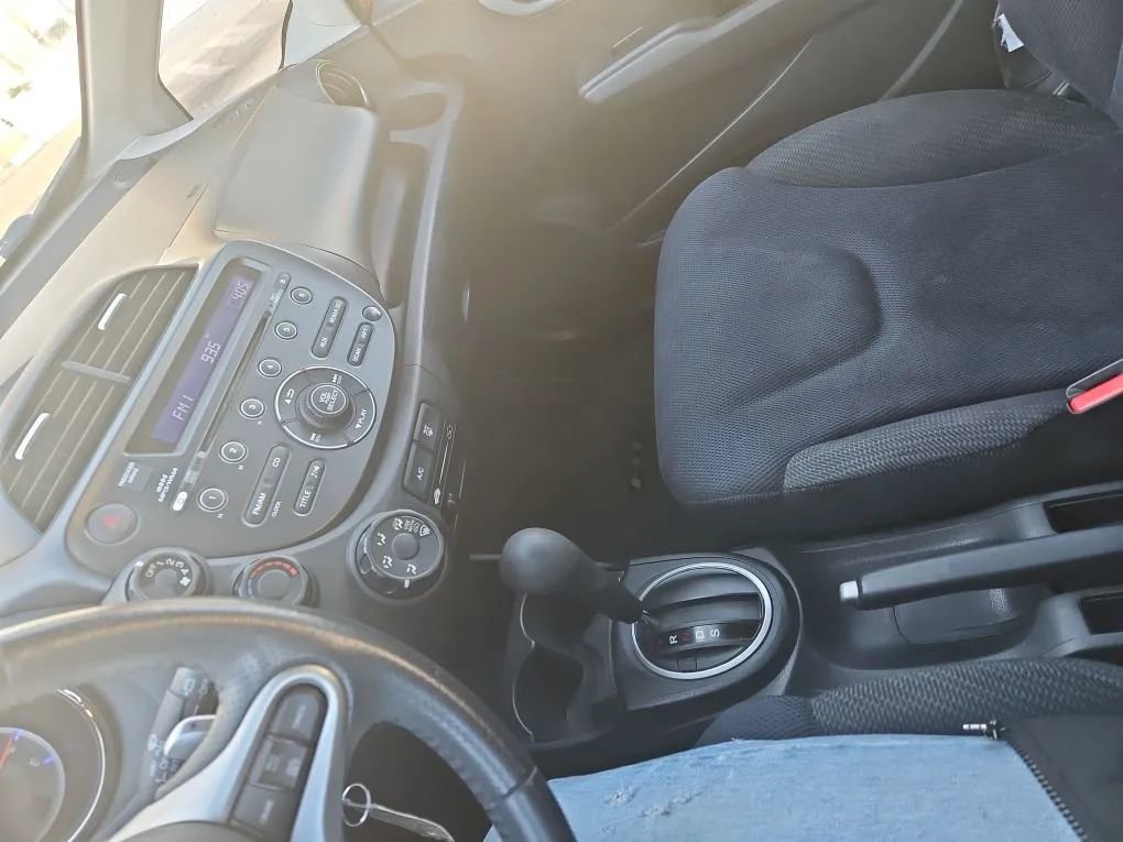 Used 2012 Honda Fit Sport image 30