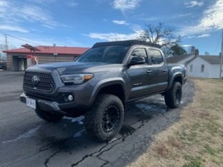 Used 2021 Toyota Tacoma Limited w/ Nightshade Package image 9