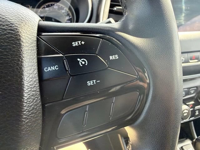 Used 2021 Jeep Cherokee Latitude Plus FWD image 36