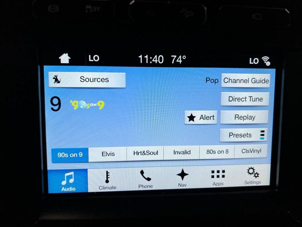 Used 2017 Ford F350 Lariat w/ Lariat Value Package AWD/4WD image 13