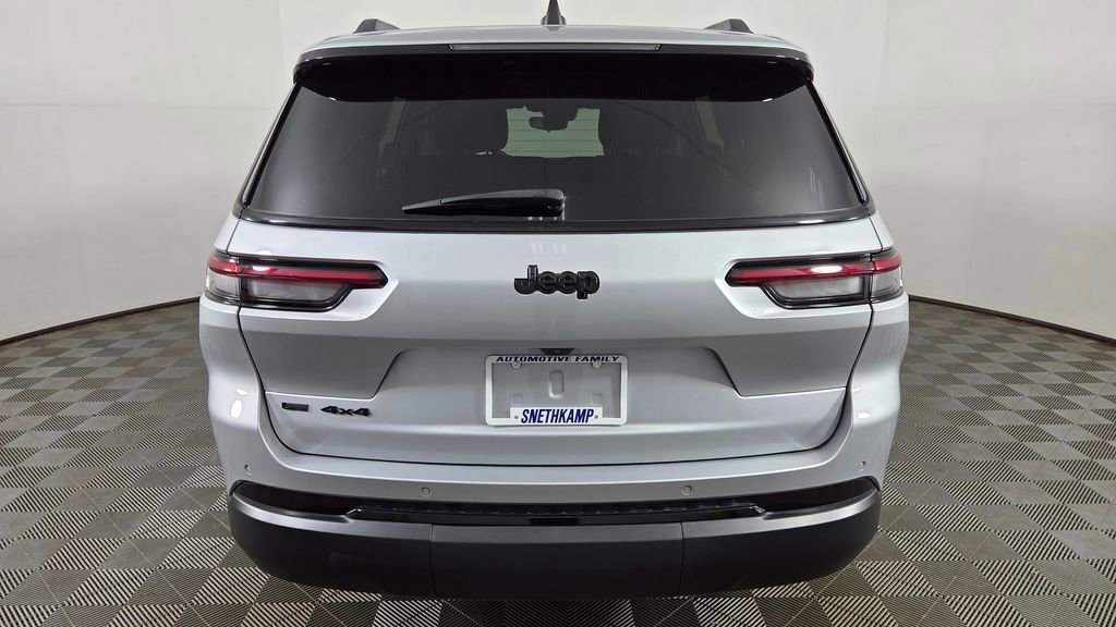 Used 2022 Jeep Grand Cherokee L Altitude image 7