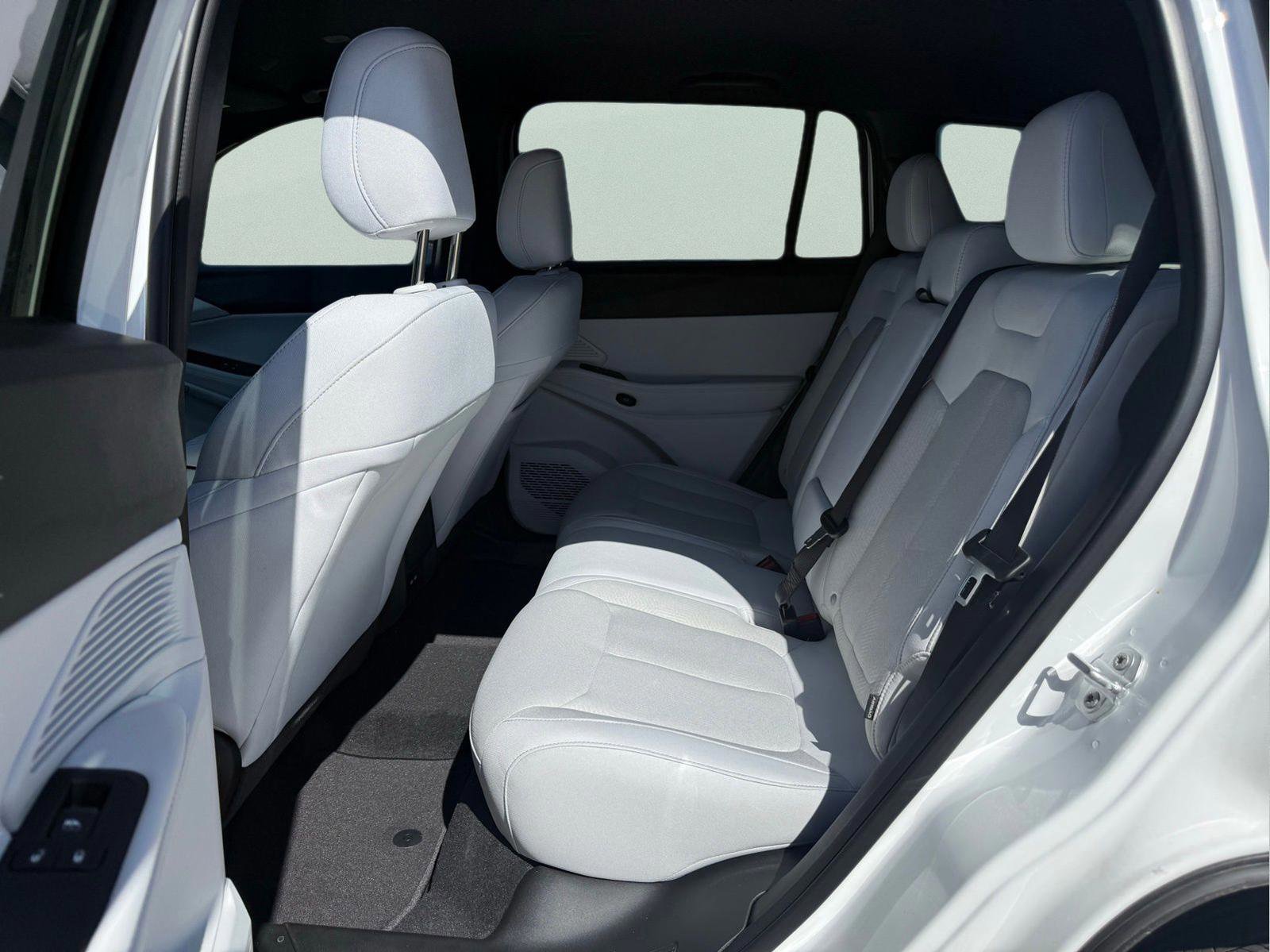 New 2026 Jeep Cherokee Laredo AWD/4WD image 10