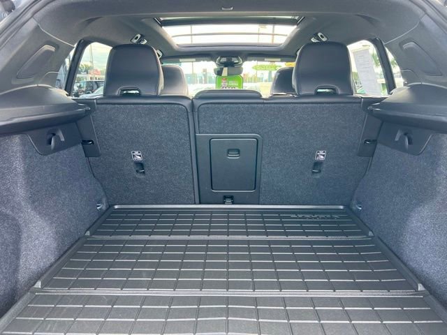 Used 2021 Volvo XC40 P8 Recharge w/ Advanced Package image 20