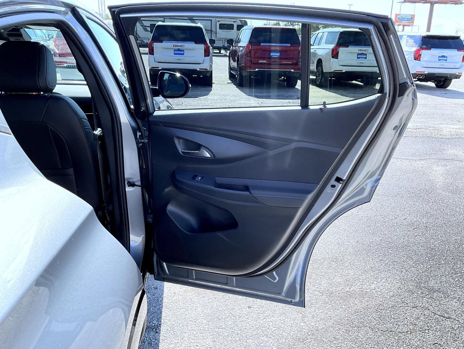 New 2026 Buick Envista Sport Touring w/ Convenience I Package FWD image 17