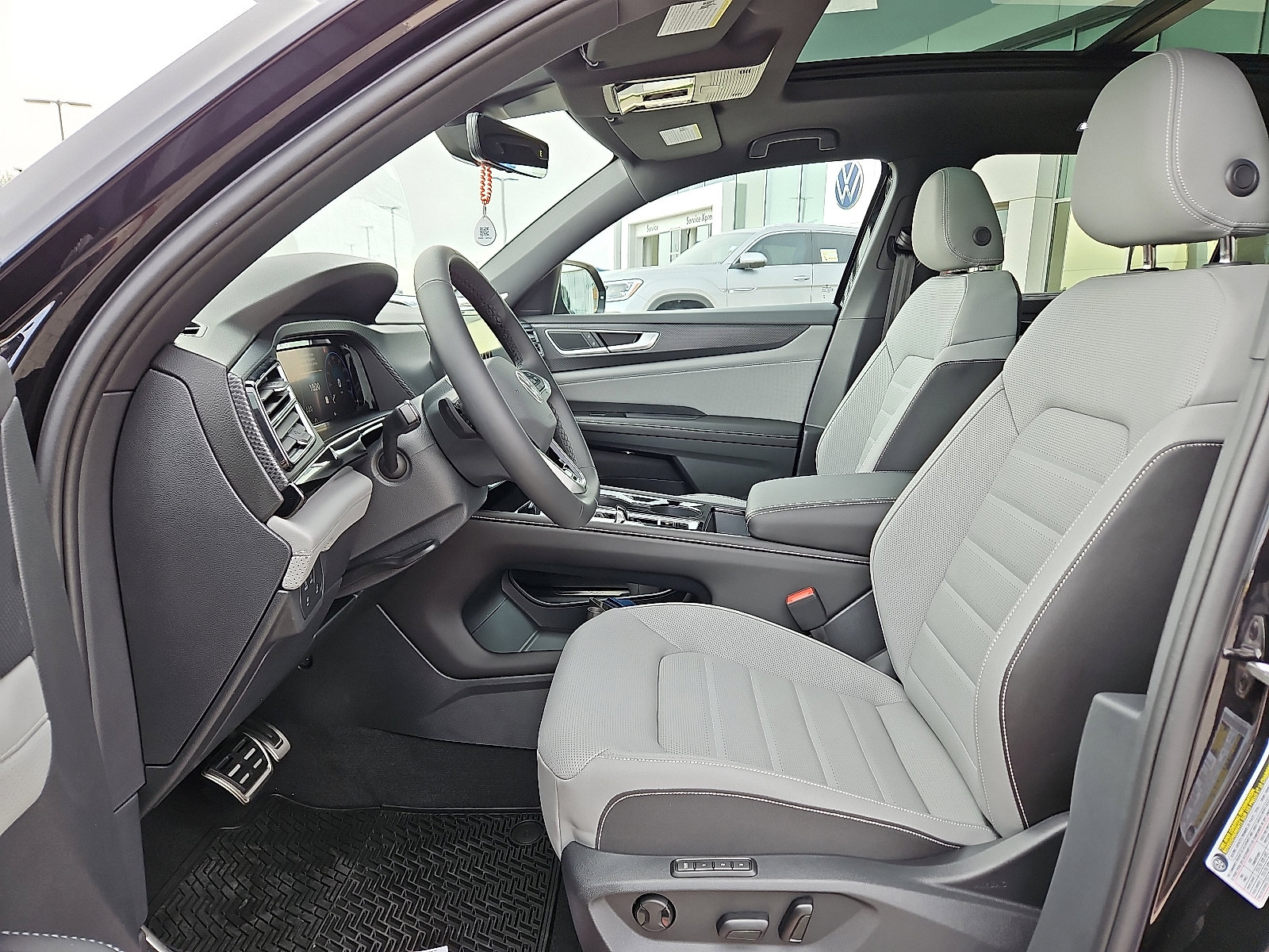 New 2026 Volkswagen Atlas Cross Sport SEL R-Line image 11