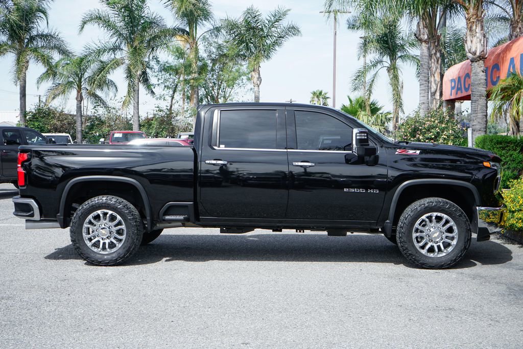 Used 2024 Chevrolet Silverado 2500 LTZ w/ LTZ Premium Package AWD/4WD image 11