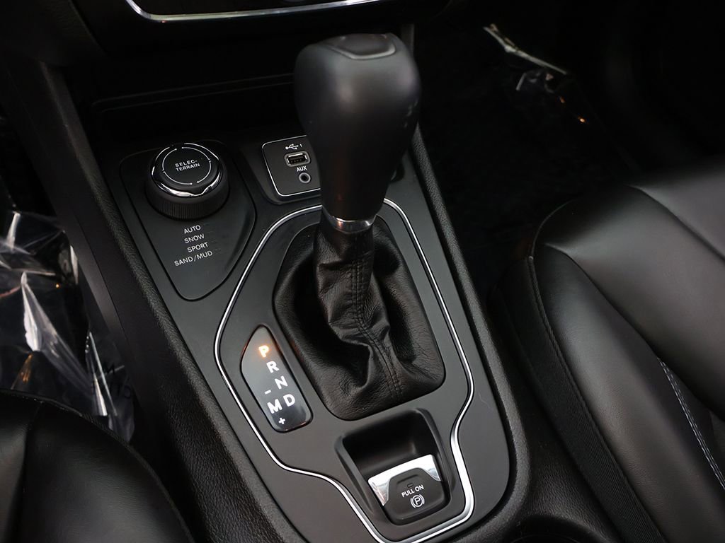 Used 2019 Jeep Cherokee Latitude Plus w/ Comfort/Convenience Group image 50