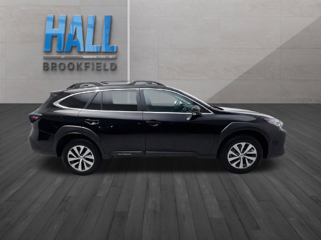 Used 2023 Subaru Outback Premium AWD/4WD image 6